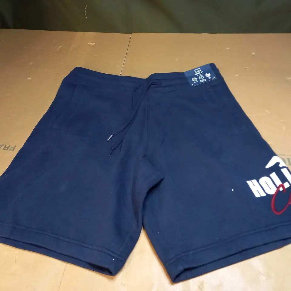 HOLLISTER LOGO FELEECED SHORTS SIZE M