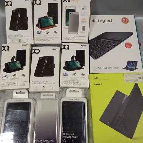 LOT OF ASSORTED PHONE AND TABLET CASES TO INCLUDE LOGITECH, XQISIT AND SAMSUNG