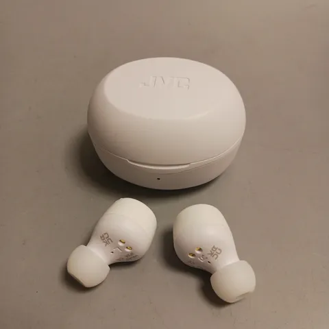 JVC GUMY MINI TRUE WIRELESS EARBUDS IN COCONUT WHITE