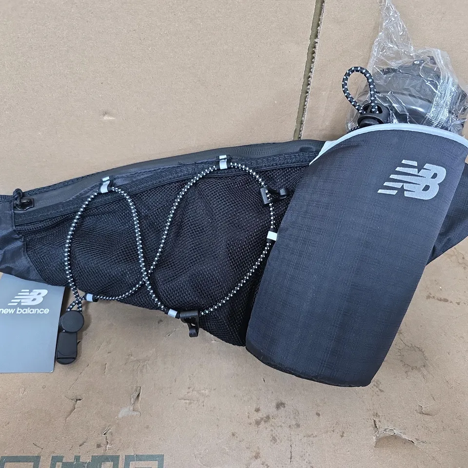 NEW BALANCE WAIST BAG WITH WATER BOTTLE HOLDER 