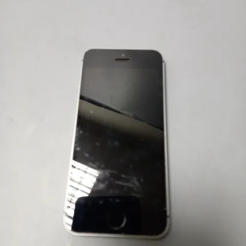 BOXED APPLE IPHONE SE SMARTPHONE 