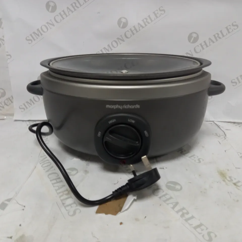 MORPHY RICHARDS 460022 SEAR AND STEW 3.5 LITRE OVAL SLOW COOKER TITANIUM