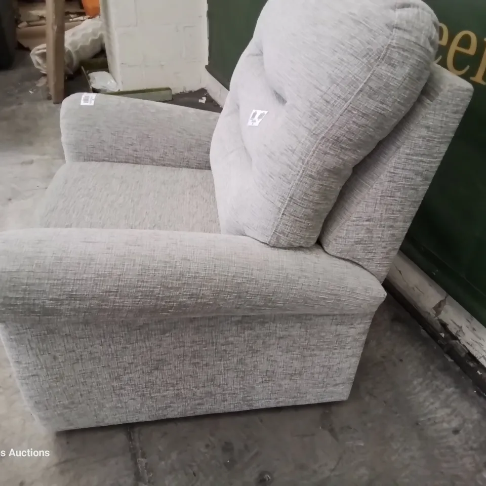 QUALITY BRITISH DESIGNER & MANUFACTURED G PLAN HOLMES EASY CHAIR FARROW MIST FABRIC 