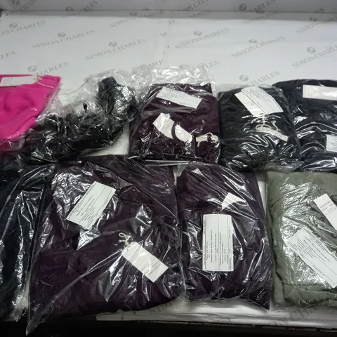 BAG OF APPROX 10 ASSORTED CLOTHING ITEMS TO INCLUDE - MAISON DE NIMES