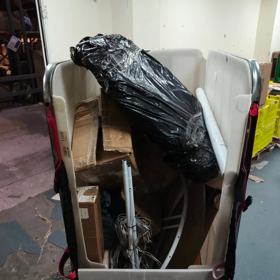 CAGE OF APPROXIMATELY 12 ASSORTED ITEMS INCLUDING FACIAL STEAMER, CHRISTMAS SNOW GLOBE, 6FT FOOTBALL GOAL ETC