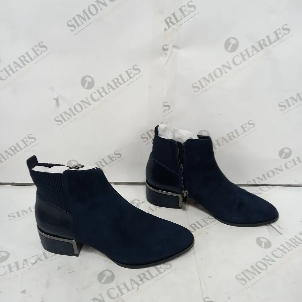 MODA IN PELLE LILITH VNAVY SUEDE ANKLE BOOT SIZE 3 - BOXED 