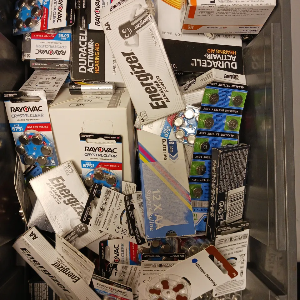 APPROXIMATELY 40 ASSORTED BATTERY PRODUCTS TO INCLUDE AA, AAA, BUTTON CELL ETC