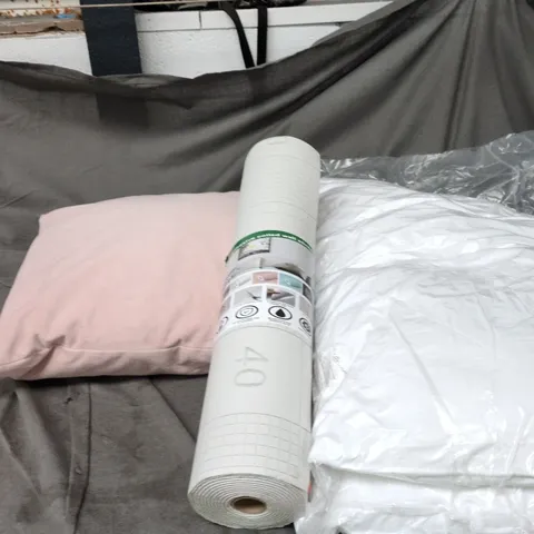 CAGE OF APPROXIMATELY 15 ASSORTED HOUSEHOLD ITEMS TO INCLUDE - PAIR OF PILLOWS - SELF ADHESIVE WALL STICKERS AND A PINK CUSHION - COLLECTION ONLY