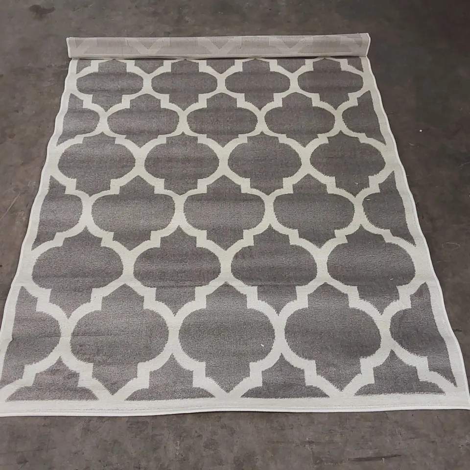 BRAND NEW BAGGED PACO HOME SINAI RUG - 170 x 120cm