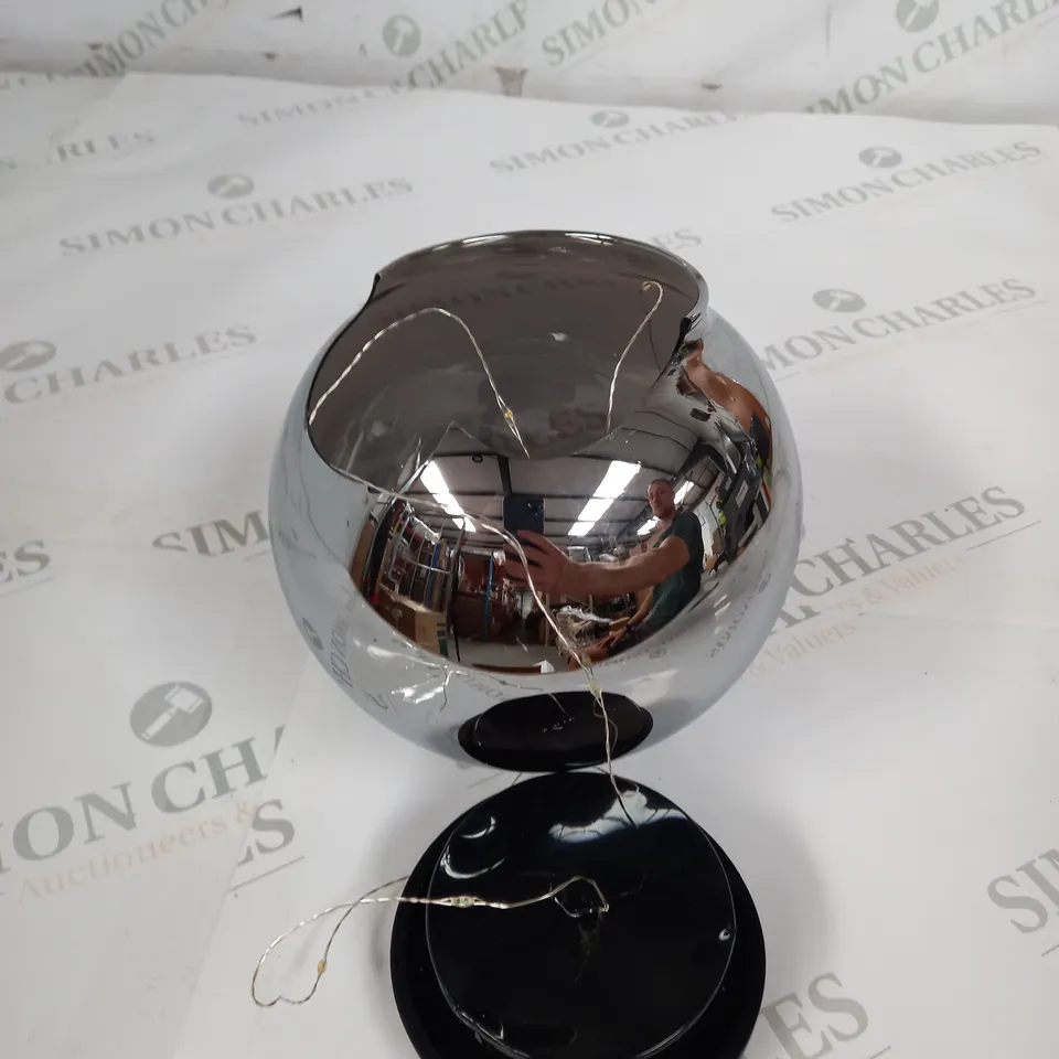 BOXED KELLY HOPPEN SET OF 2 INDOOR OUTDOOR PRELIT GLASS DECOR - REFLECTIVE ORBS