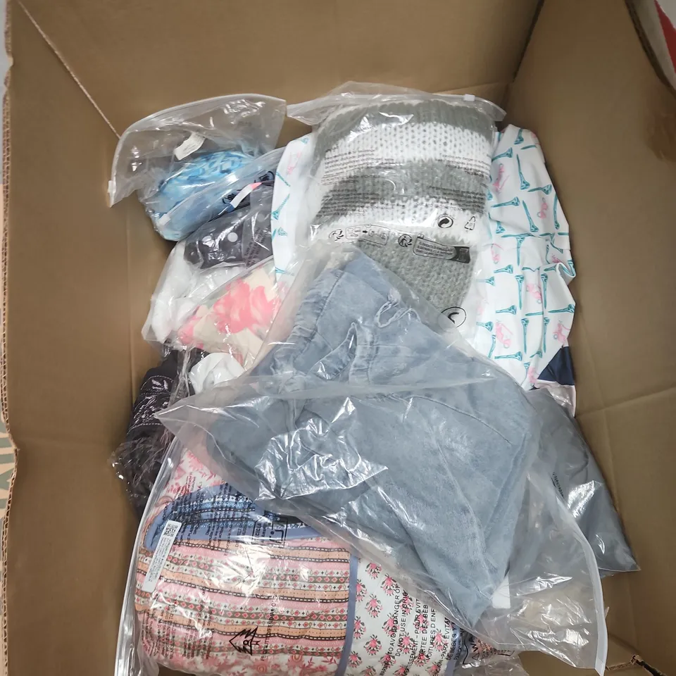 BOX OF APPROXIMATELY 20 ASSORTED CLOTHING ITEMS TO INCLUDE: BLACK AND RED CORSET 