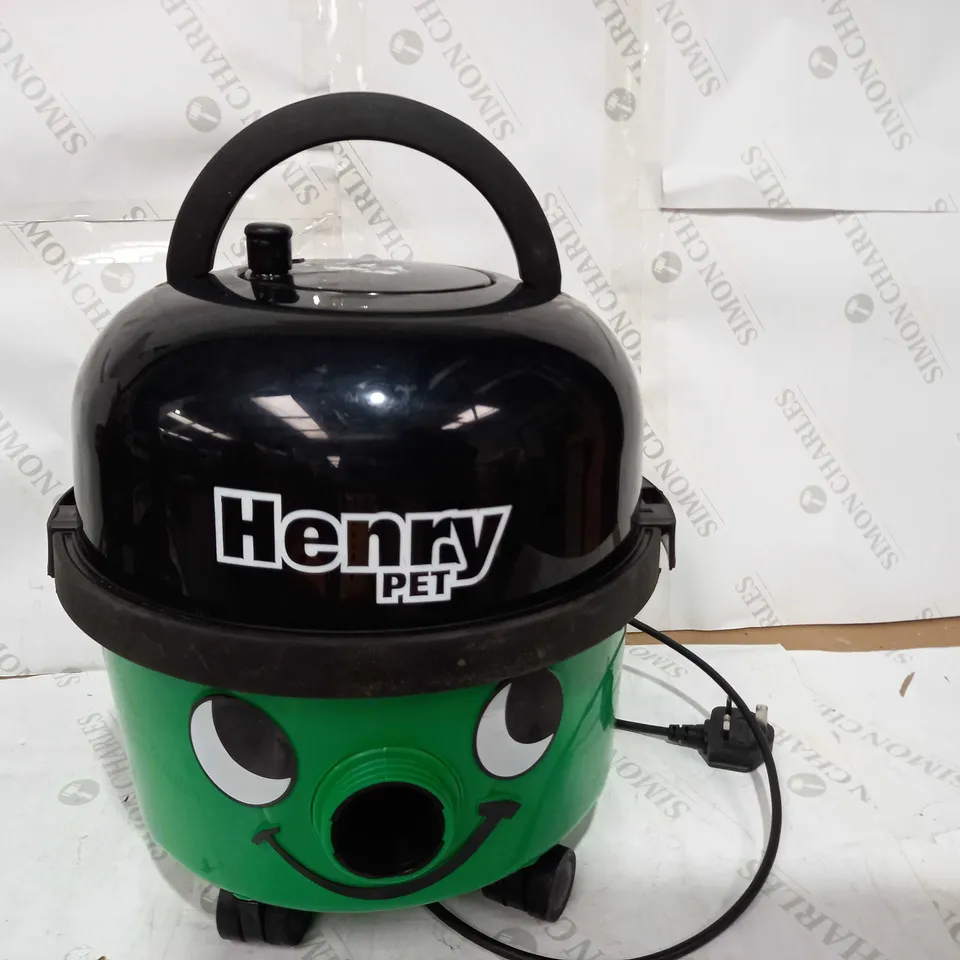 HENRY PET PET200 BAGGED CYLINDER VACUUM