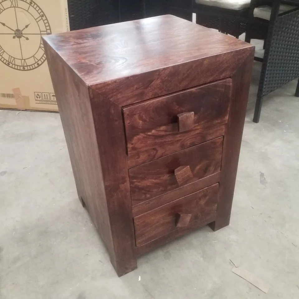 CICERO 42CM W SOLID WOOD BEDSIDE TABLE