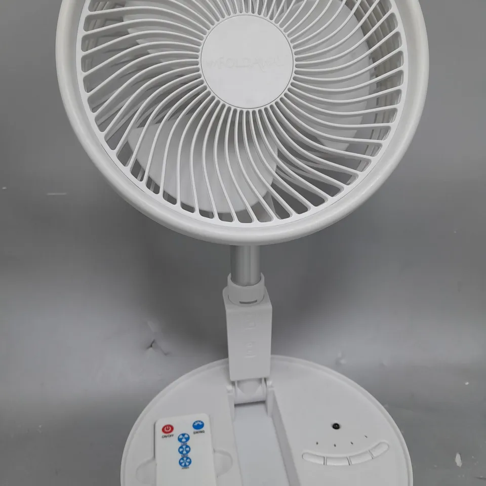 BOXED BELL & HOWELL OSCILLATING FOLDING RECHARGEABLE FAN, WHITE