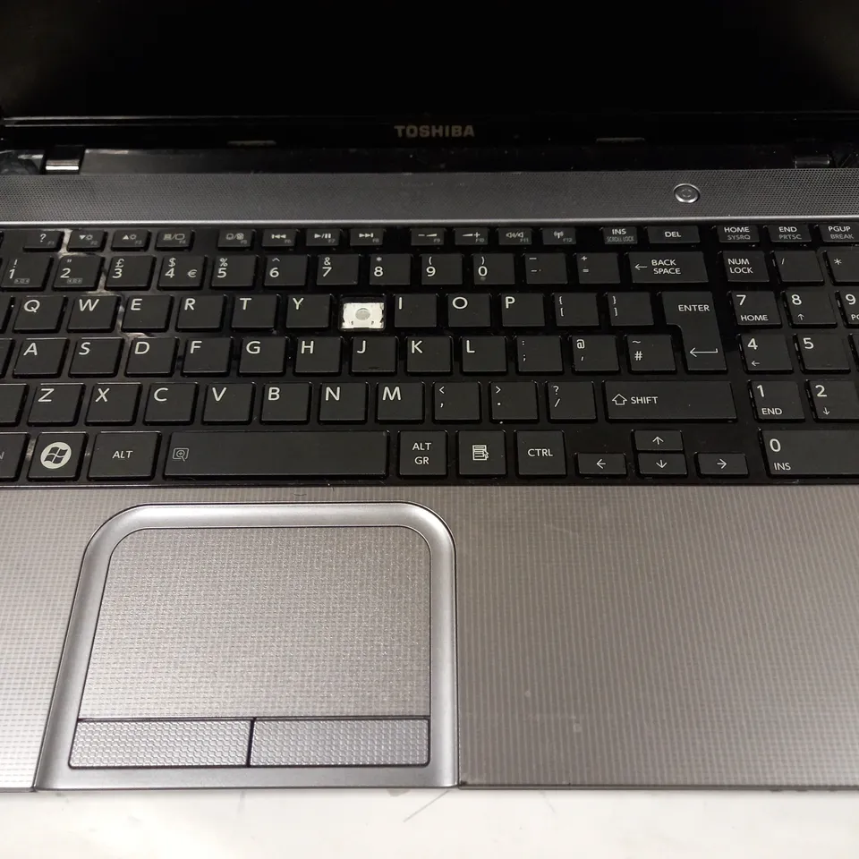 TOSHIBA SATELLITE PRO L850-11R LAPTOP IN GREY