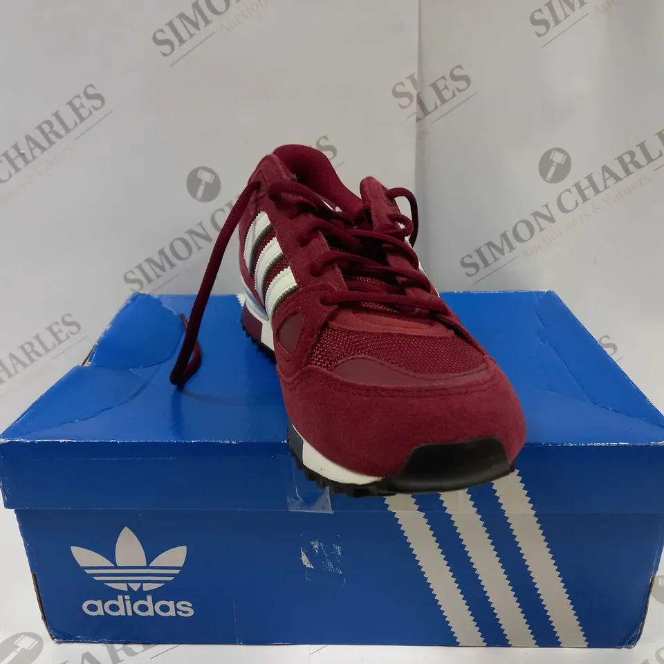 BOXED PAIR OF ADIDAS ZX 750 BURGUNDY WHITE GUM GY7513 TRAINERS UK SIZE 7 