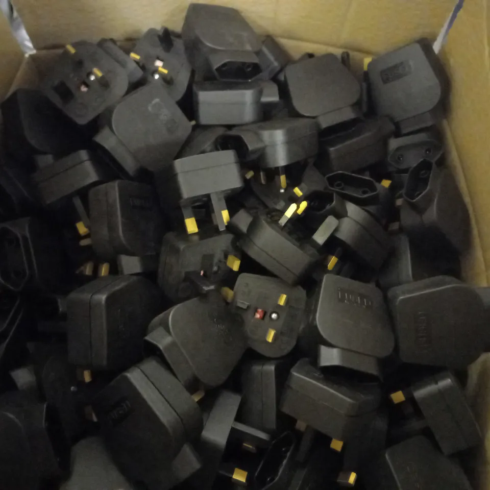 LOT OF APPROXIMATELY 319 - 2 INTO 3 PIN PLUG ADAPTERS