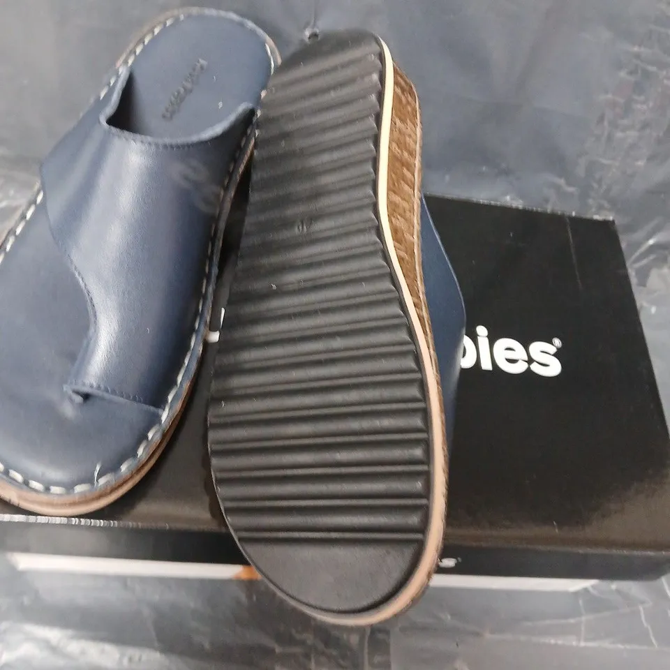 HUSH PUPPIES ELISSA TOE-POST SANDALS – NAVY, WOMEN'S UK7 (US9, EU40)