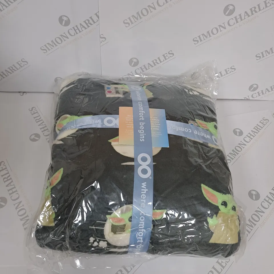 OODIE OVERSIZED WEARABLE BLANKET - SIZE NOT SPECIFIED - BABY YODA