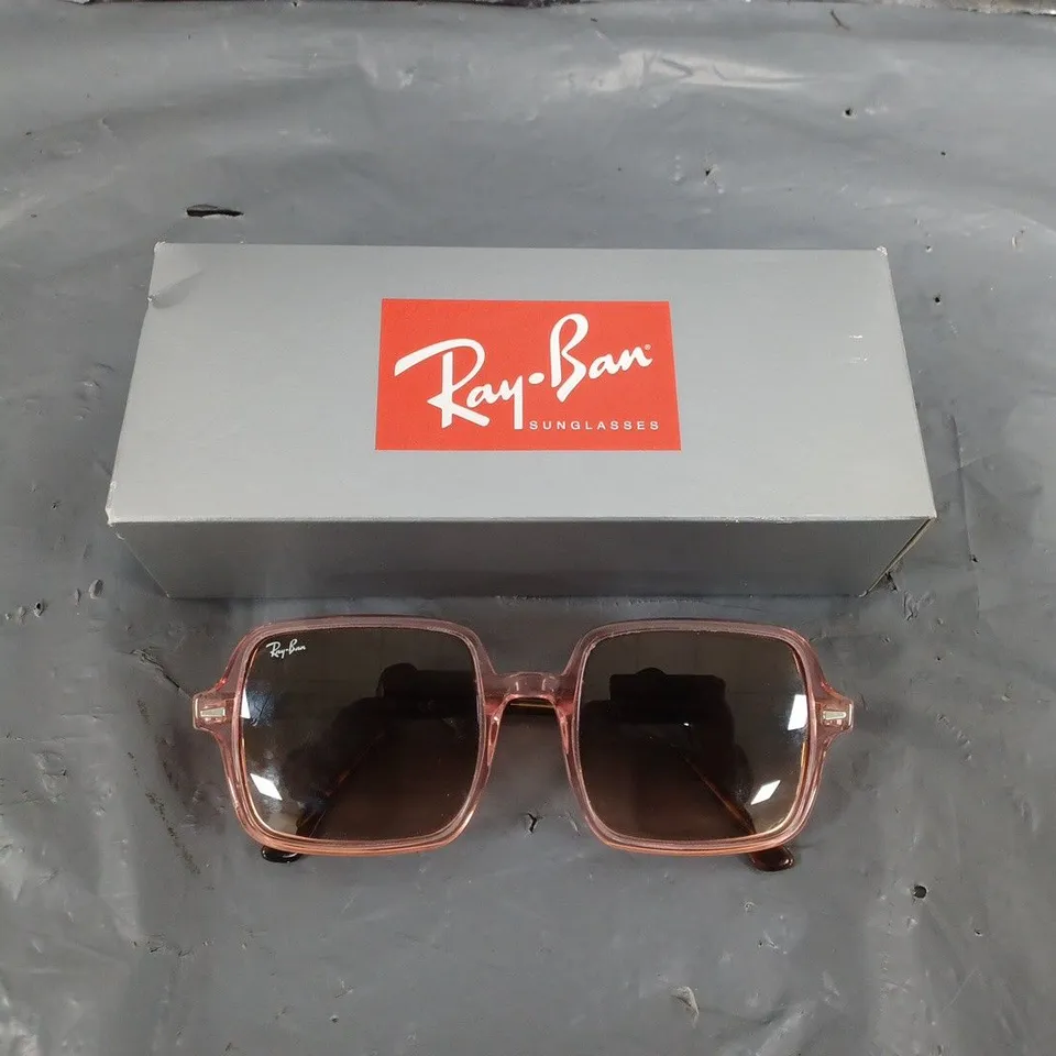 BOXED RAY BANS SUNGLASSES RRP £130