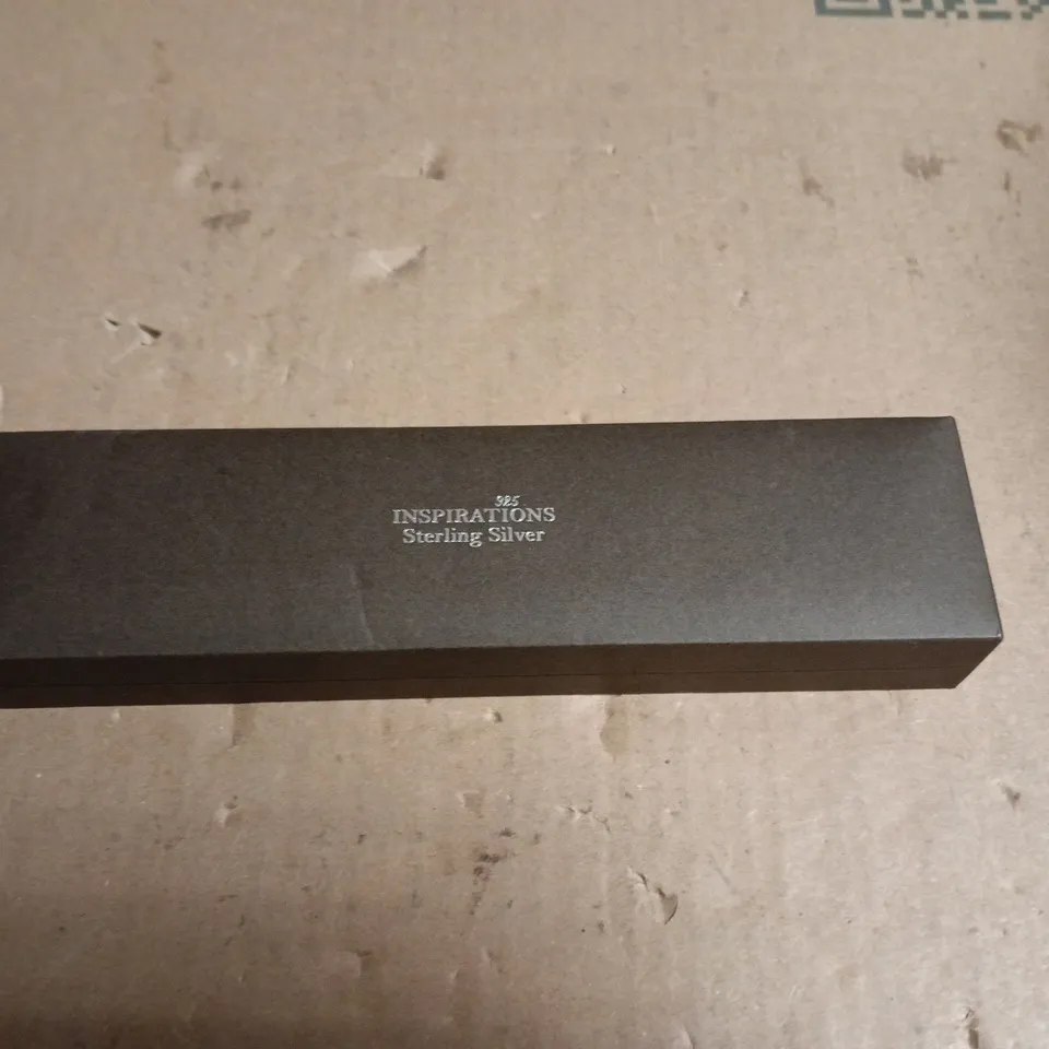 Inspirations Sterling Silver Bracelet with Heart Station Links (925)