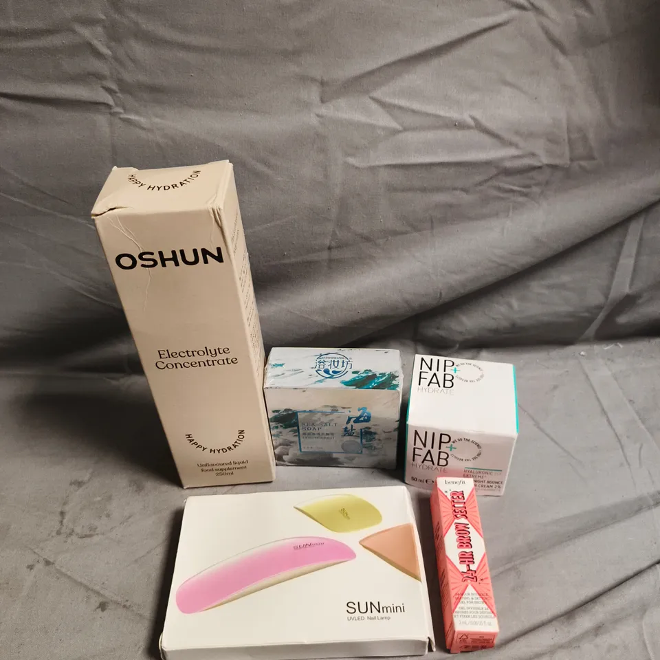 APPROXIMATELY 20 HEALTH AND BEAUTY PRODUCTS TO INCLUDE OSHUN ELECTROLYTE CONCENTRATE, COLGATE SEA SALT SOAP AND NIP & FAB CREAM