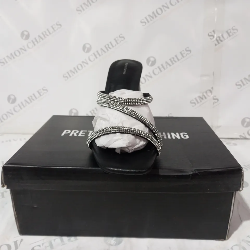 PLT BLACK AQUARE TOE DIAMANTIE STRAP BLACK SIZE 6