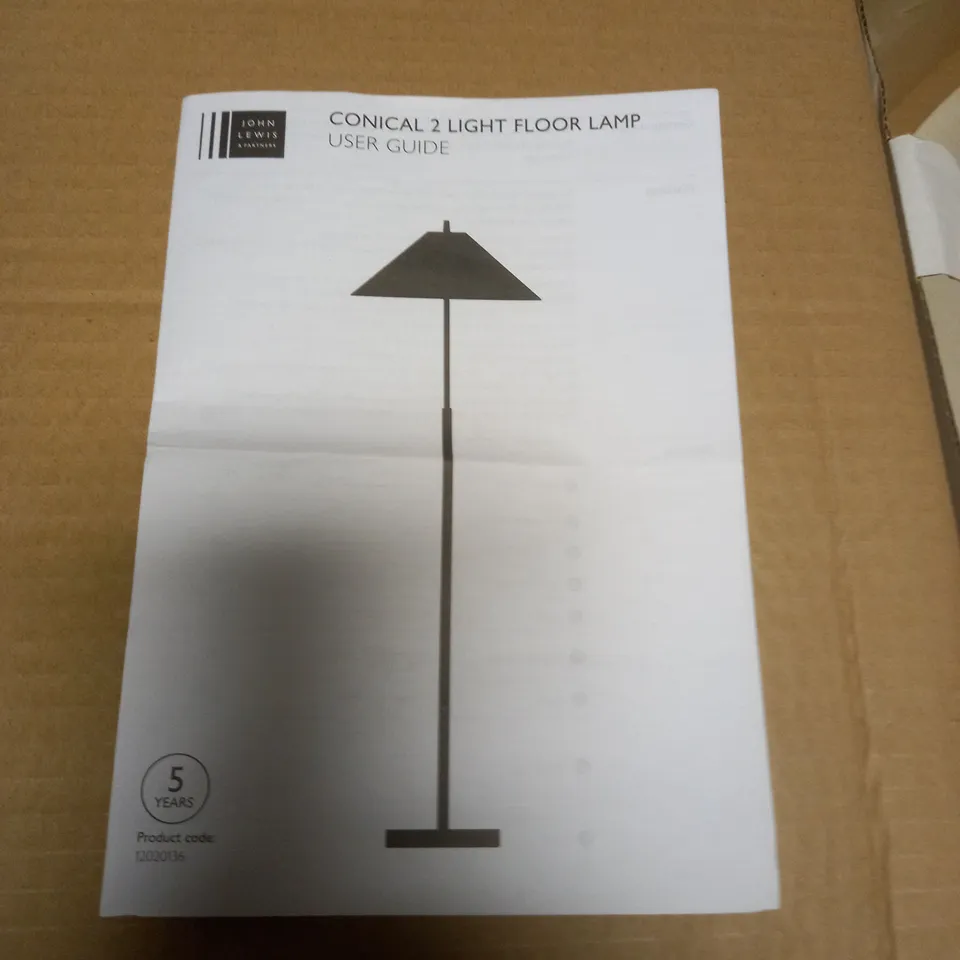 CONICAL 2LT FLOOR LAMP IN BLACK/NATURAL FINISH 