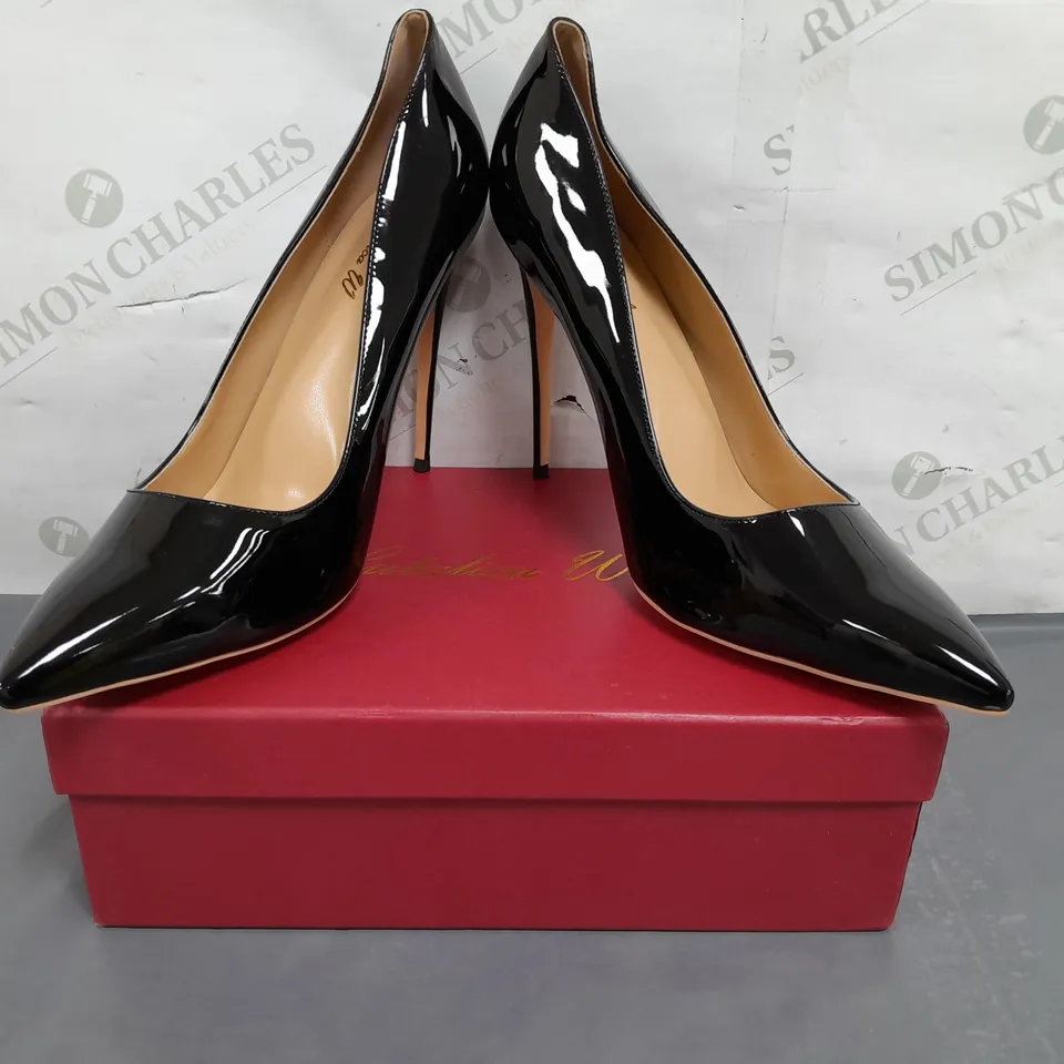 BOXED PAIR OF LUTALICA W POINTED TOE HIGH HEEL SHOES IN BLACK EU SIZE 44