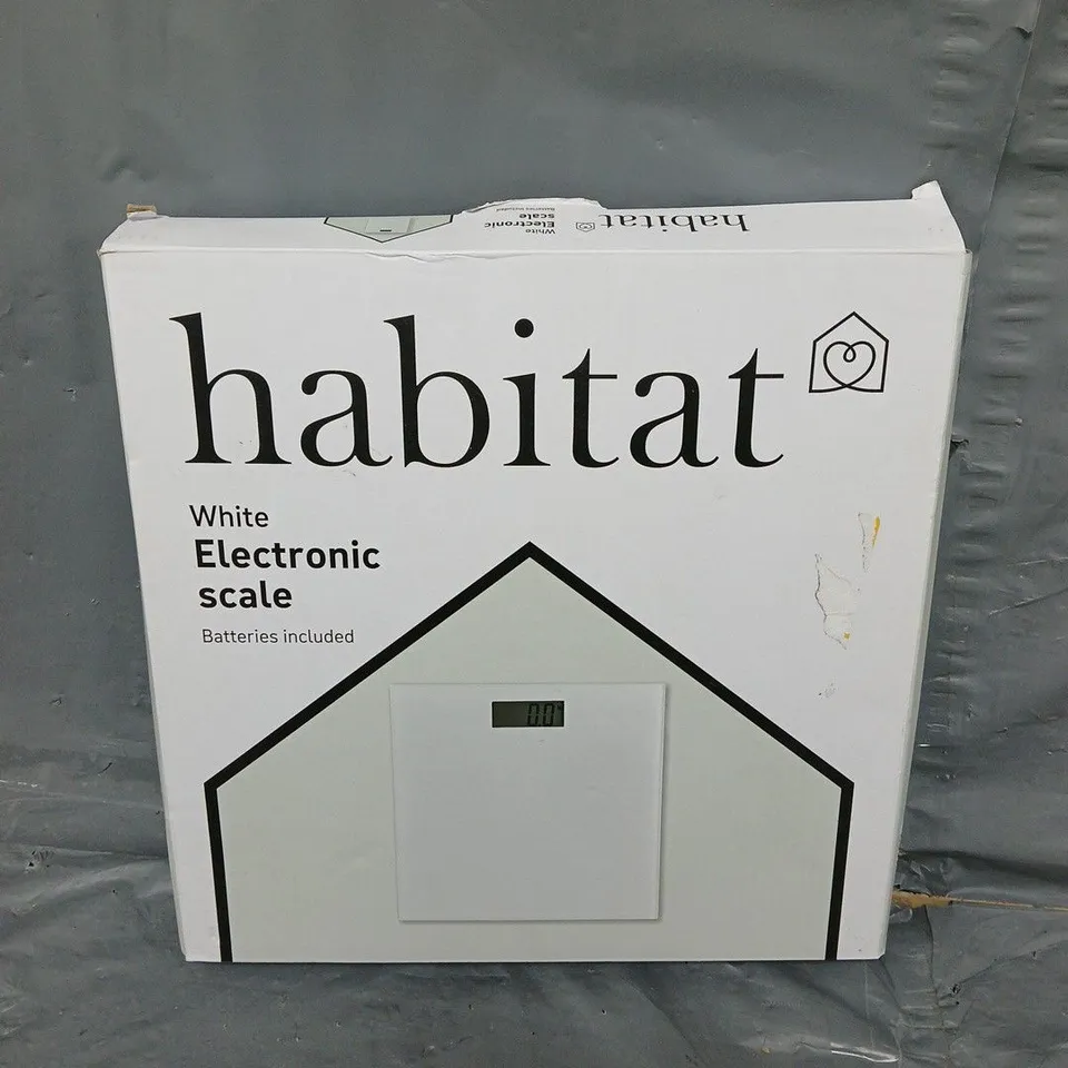 BOXED HABITAT ELECTRONIC SCALE IN WHITE
