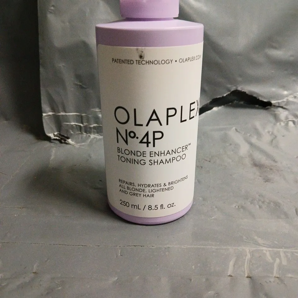 SEALED OLAPLEX N0.4P BLONDE ENHANCER TONING SHAMPOO 250ML