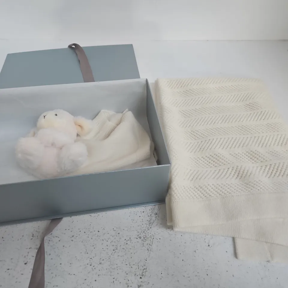 WILLOW & COLE 3 PIECE BABY SET