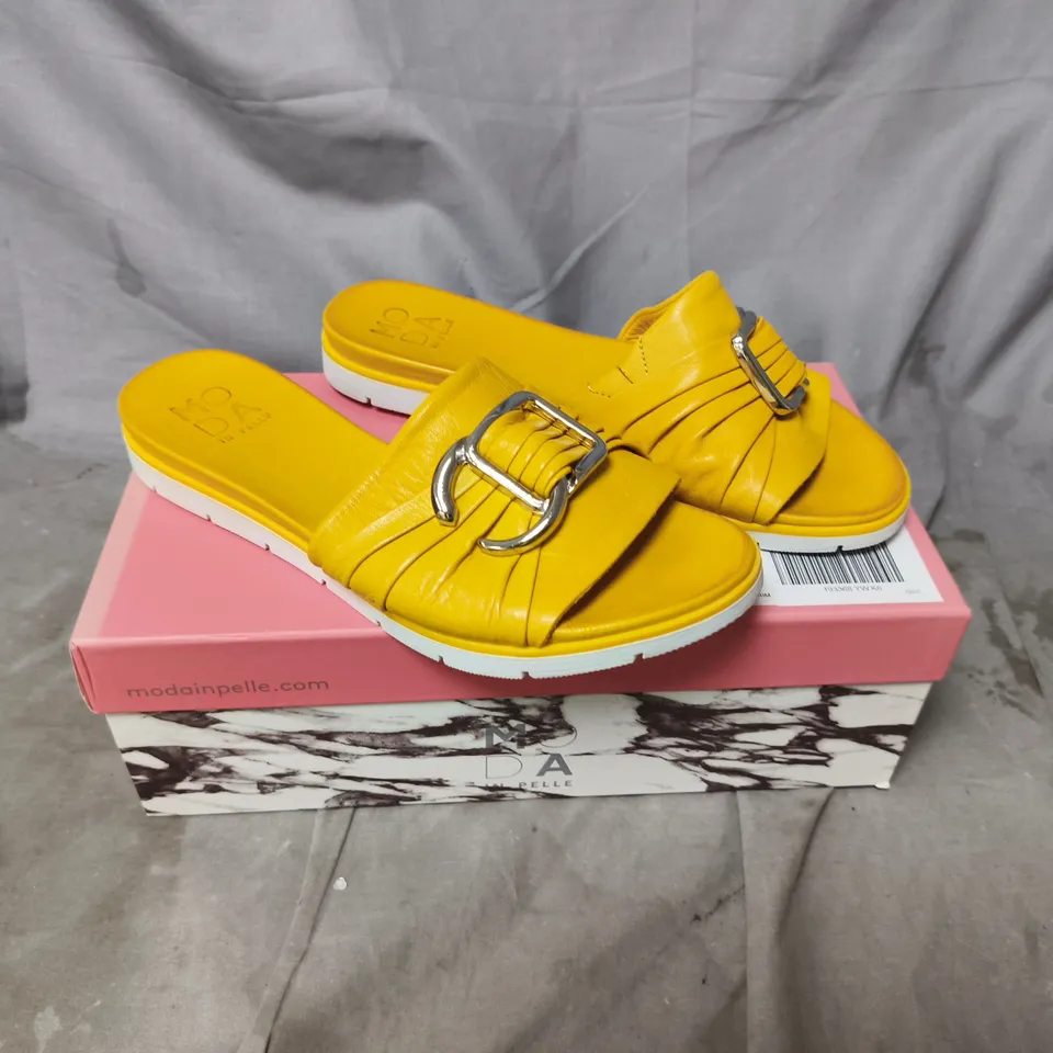 MODA IN PELLE ORGANITA YELLOW LEATHER SLIP-ON FLAT SANDAL – UK 6 (EU 39)