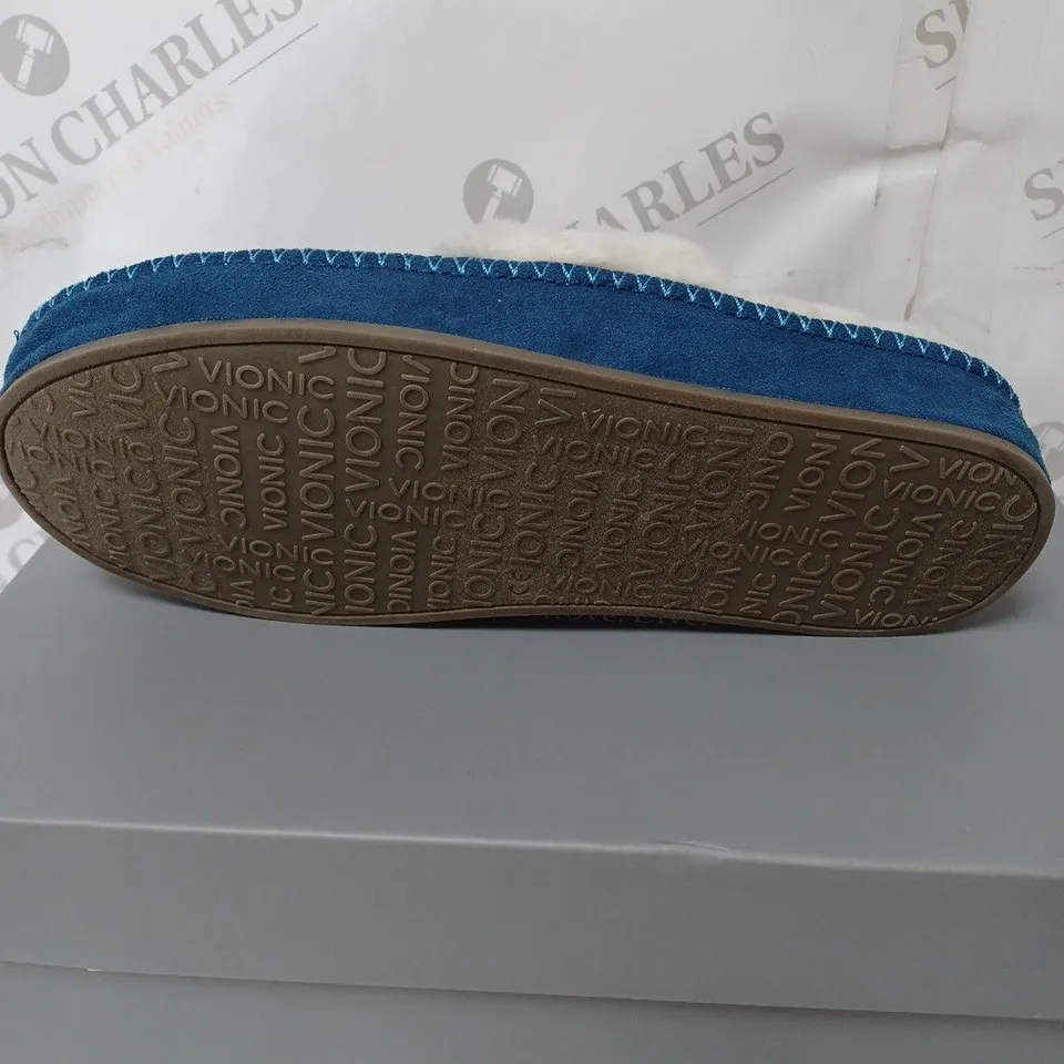 BOXED VIONIC GRACE SLIPPERS, NAVY - SIZE 6