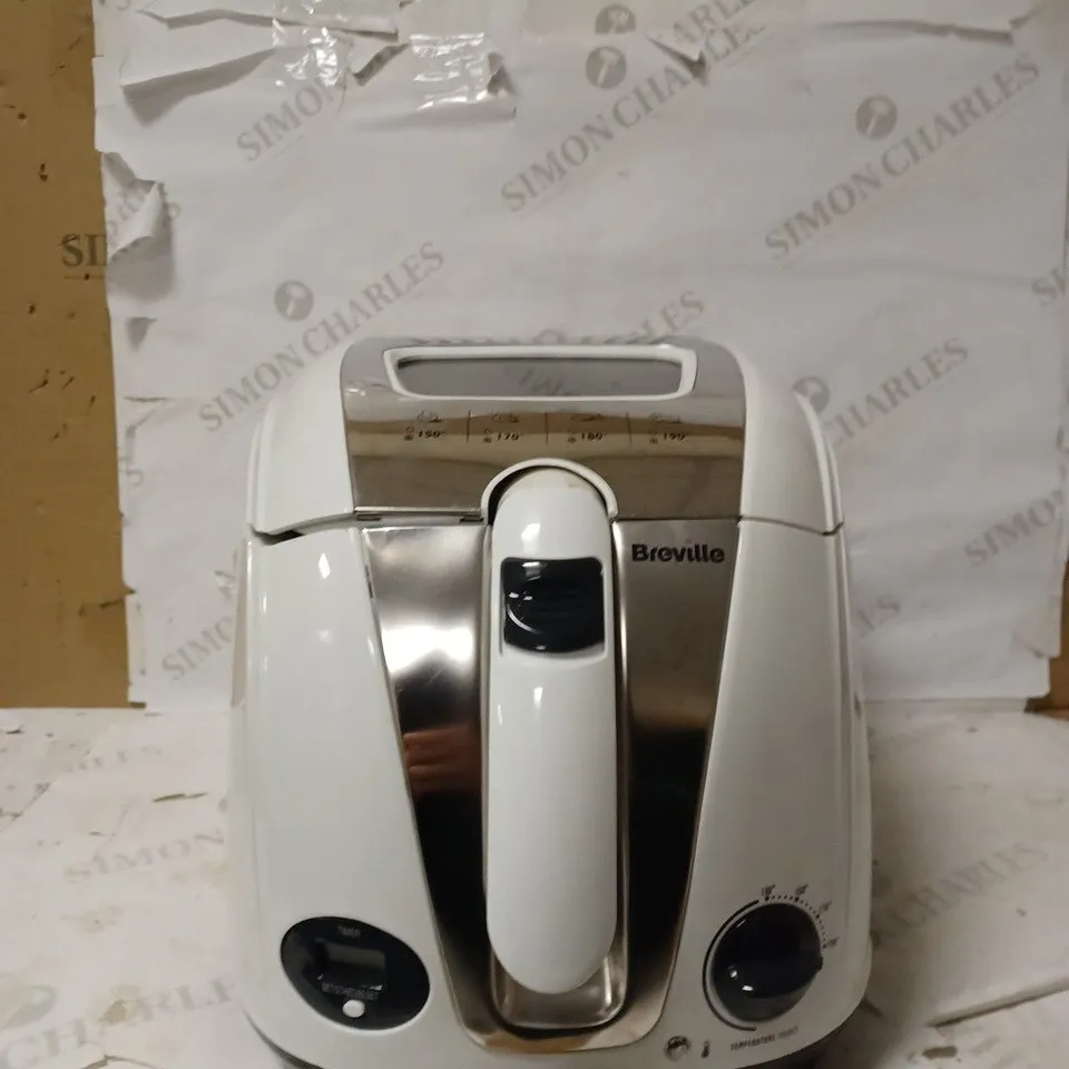 BREVILLE EASY CLEAN DIGITAL FRYER 
