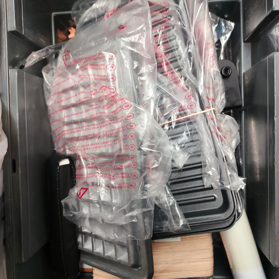 APPROXIMATELY 15 ASSORTED HOUSEHOLD PRODUCTS TO INCLUDE WHITE TOUGH TACK, DIY SOLAR FOUNTAIN PUMP KIT AND BIODEGRADABLE BIN BAGS