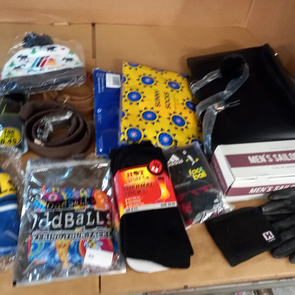LOT OF ASSORTED CLOTHING ACCESSORIES TO INCLUDE BAGS, SOCKS AND BELTS