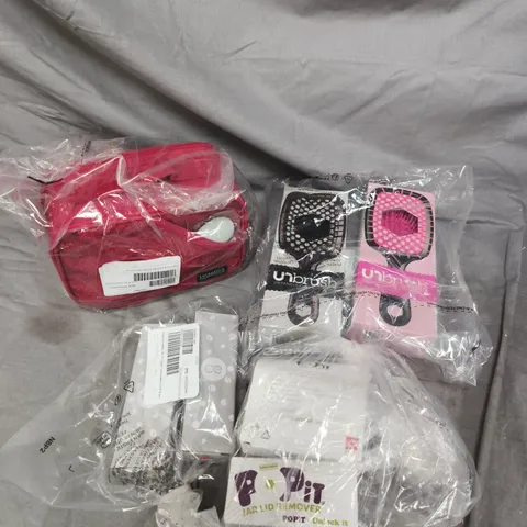 APPROXIMATELY 15 ASSORTED HOUSEHOLD PRODUCTS TO INCLUDE HAIR BRUSHES, LID REMOVER, CAMPING LIGHT STANDS ETC 