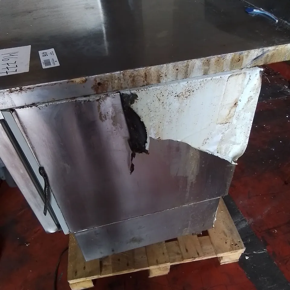 COMMERCIAL STAINLESS REFRIGERATED FOOD PREP COUNTER