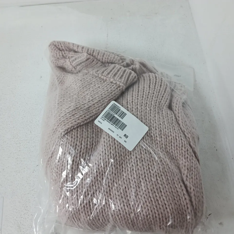 BAGGED APRICOT EMBROIDERED DAISIES JUMPER IN PINK - XL