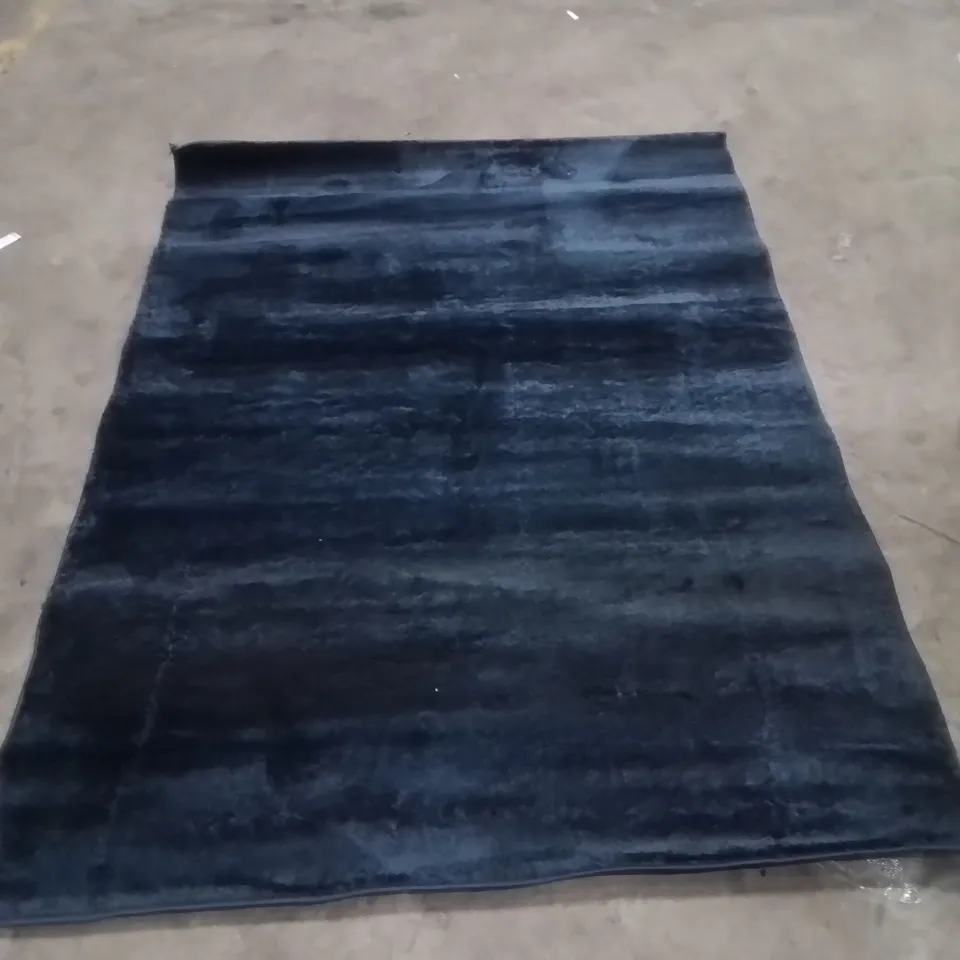 QUALITY DESIGNER AREA RUG - APPROXIMATELY 170X120CM