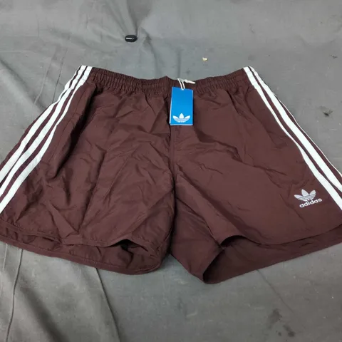 ADIDAS BROWN SHORTS - SIZE M
