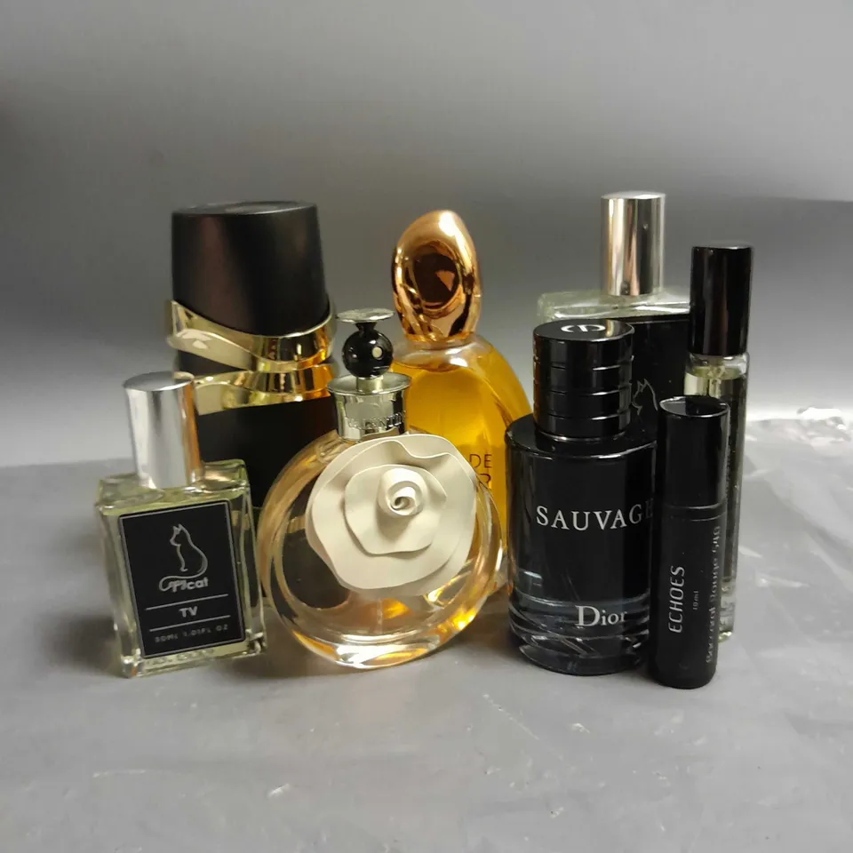 BOX OF APPROXIMATELY 8 ASSORTED UNBOXED FRAGRANCES TO INCLUDE - SAUVAGE DIOR - VALENTINO - AVANT PERSIAN SUNSET - ETC - COLLECTION ONLY