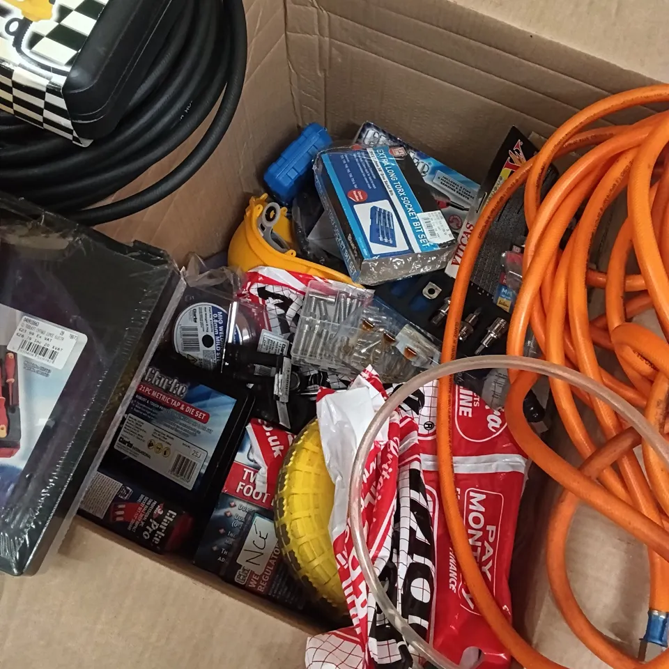 BOX OF ASSORTED TOOLS/DIY PRODUCTS, TO INCLUDE 11PC ELECTRICIANS TOOL KIT, HOT AIR GUN KIT, EXTRA LONG TORX SOCKET BIT SET ETC.