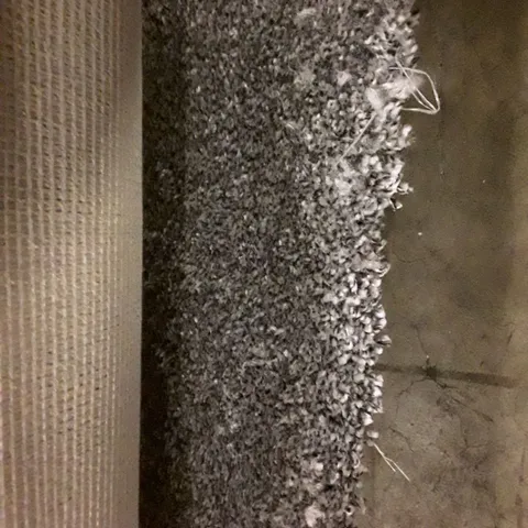 ROLL OF QUALITY MELBOURNE SUPREME QUICK SILVER CARPET APPROXIMATELY 4Γ3.1M