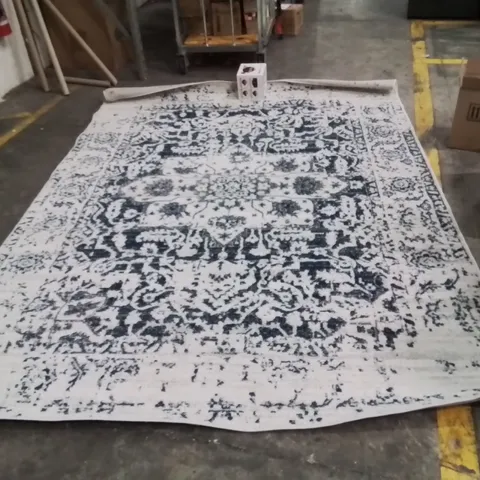 QUALITY DESIGNER AREA RUG - APPROXIMATELY 280X200