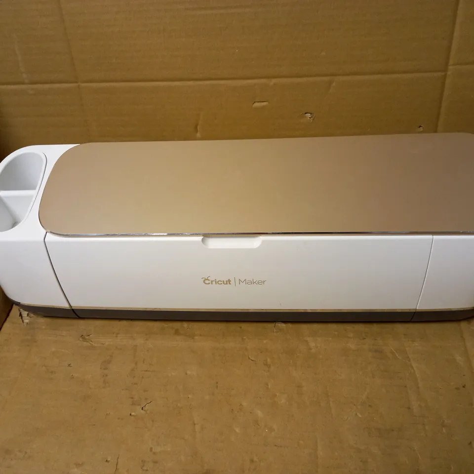 CRICUT MAKER SMART CUTTING MACHINE