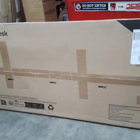BOXED COMPUTER DESK