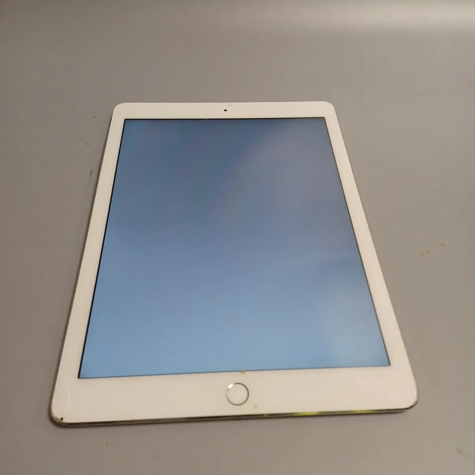 APPLE IPAD AIR 
