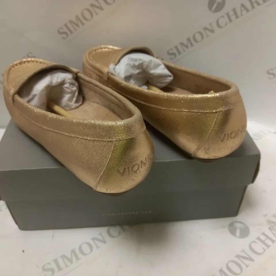 BOXED RESE GOLD DEBBIE LOAFER - SIZE 5